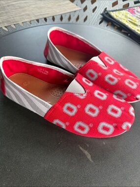 Women’s Red Slip-On Shoes with Ohio State 'O' Print